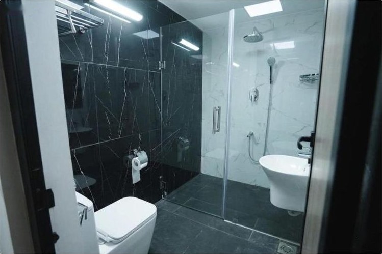 Ensuite bathroom